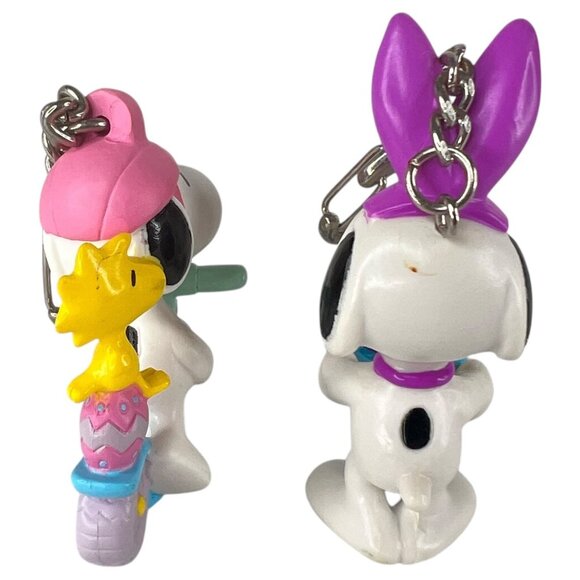 4 Peanuts Snoopy Easter Keychain Figurines Bunny Ears Woodstock Scooter PVC VTG - Picture 4 of 9